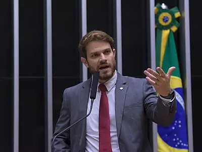 Lei que torna crime hediondo os maus-tratos contra animais com resultado em morte ganha urgência