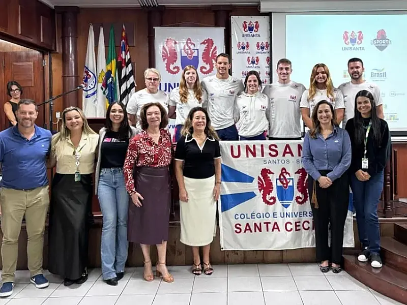 Nadadores de equipe santista representam o Brasil no Mundial em Singapura