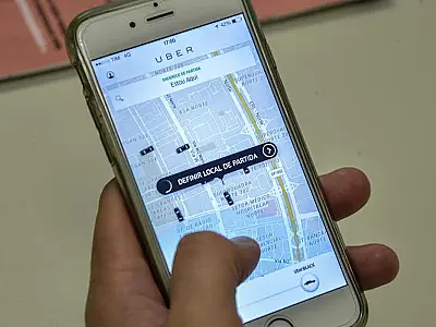 Justiça do Trabalho decide que Uber deverá registrar motoristas