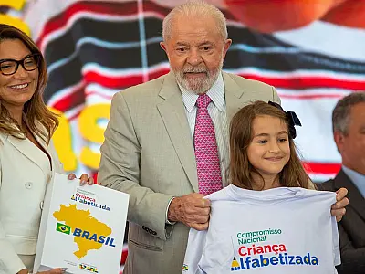 Lula diz que Estado falhou miseravelmente na alfabetização de crianças