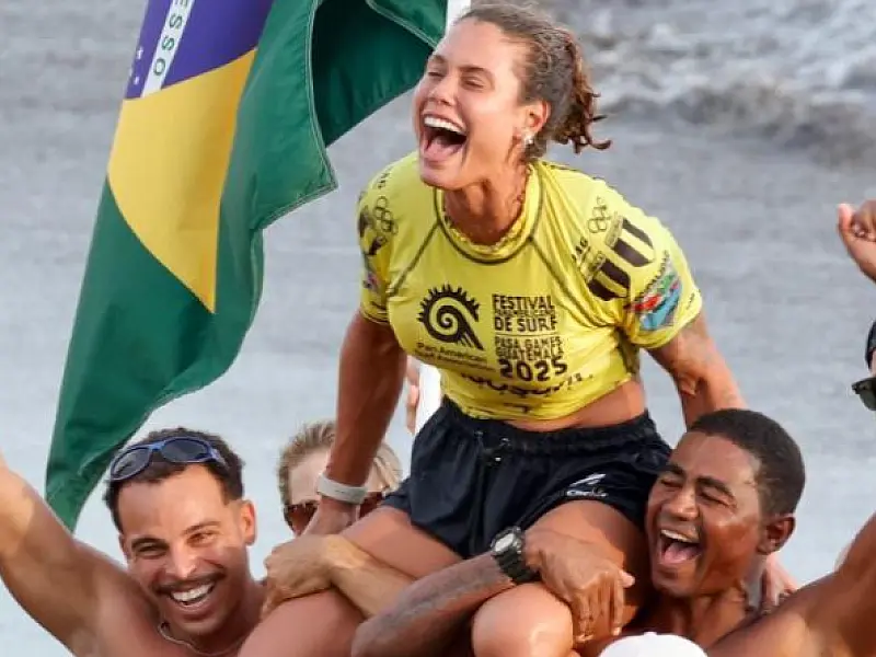 Longboard Brasileiro agita o Novo Quebra-Mar em Santos