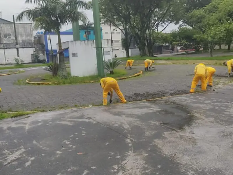 Prefeitura de Cubatão mantém diversos serviços de zeladoria pela cidade
