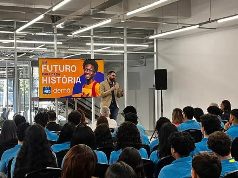 Centenas de jovens dão o primeiro passo no mercado de trabalho, parceria entre CET e Demá
