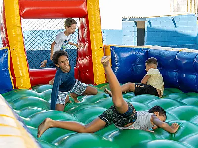 Caec em Ação reúne mais de 2 mil pessoas, em Guarujá