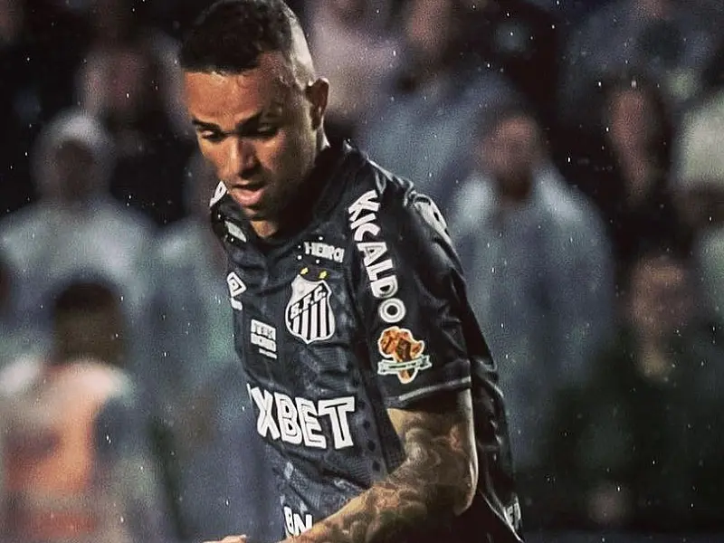 Santos cogitou devolver Luan antes de empresa aérea explicar atraso