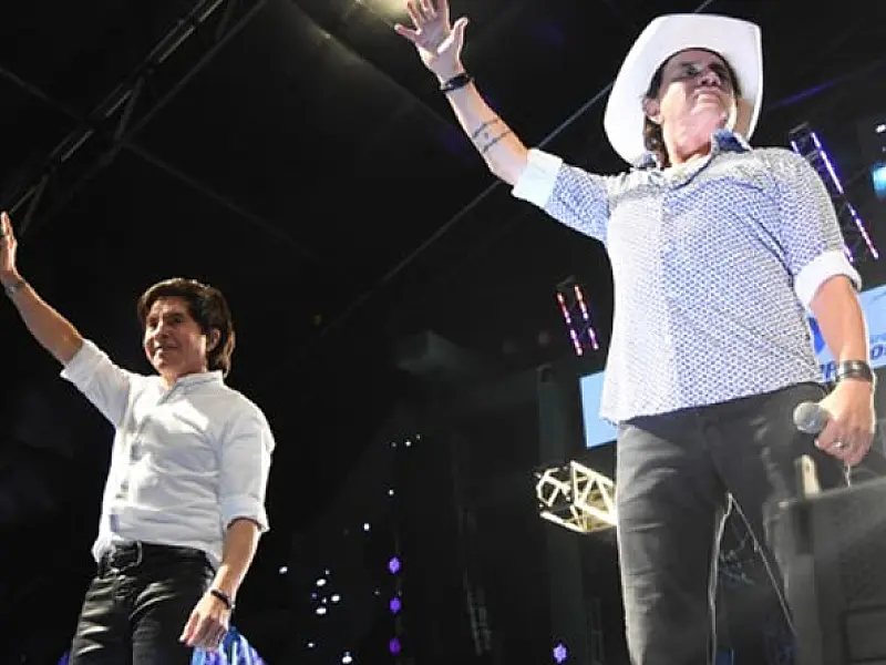 Estação Verão Show 2025 abre com grandes ícones da música sertaneja: Chitãozinho & Xororó e Leonardo
