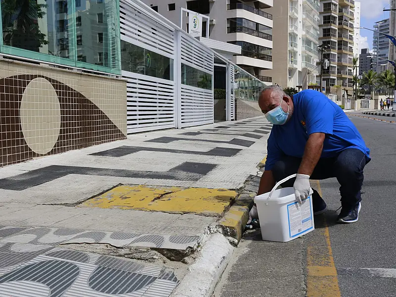 Guarujá realiza serviços de desratização pela Cidade durante a semana