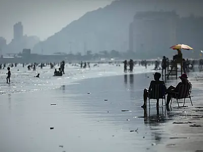 Litoral tem ressaca no mar, ondas de até 3 metros e temperatura de quase 40ºC