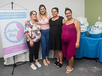 Projeto Acolhe Mãe de São Vicente entrega de mais três enxovais para três gestantes