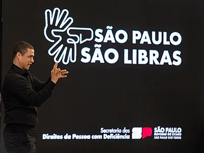 Governo de SP vai oferecer atendimento em Libras nos serviços estaduais