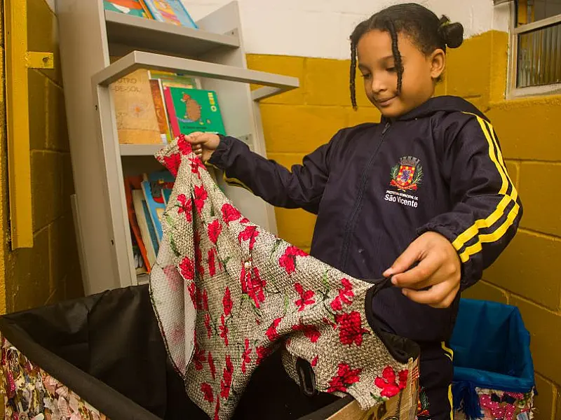 Escola Regina Célia inicia campanha do agasalho com estudantes da rede