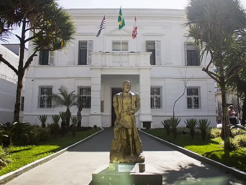 Prefeitura de São Vicente abre concurso público com 276 vagas em diversas áreas