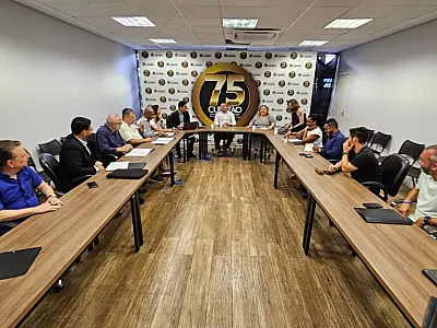 Prefeito César Nascimento recebe secretários municipais em primeira reunião de trabalho de 2025