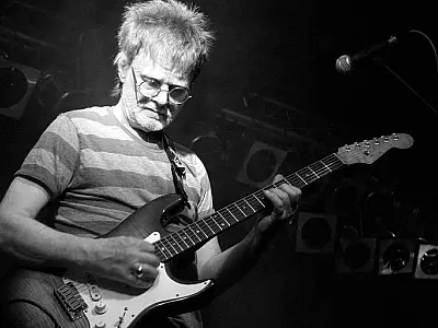 Mick Slattery,  guitarrista e fundador do Hawkwind, morre aos 77 anos