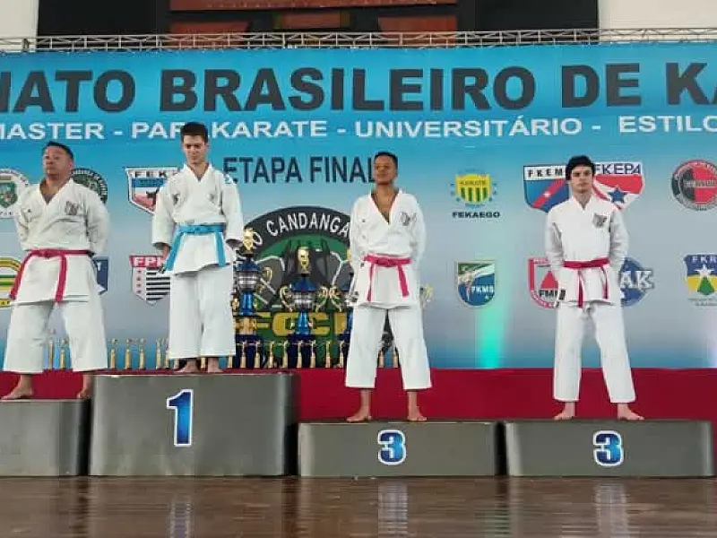 Atletas de Guarujá ganham medalhas no Campeonato Brasileiro de Karatê