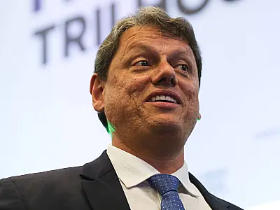 Tarcísio cumpre 12% de promessas em 1º ano; as paradas e lentas somam 45%