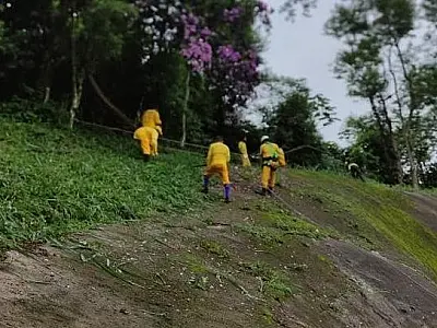 Cidade reforça limpeza nos morros para evitar deslizamentos