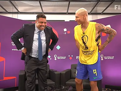 Richarlison se emociona ao encontrar Ronaldo