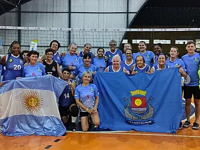 Guarujá é campeã sul-americana de vôlei adaptado