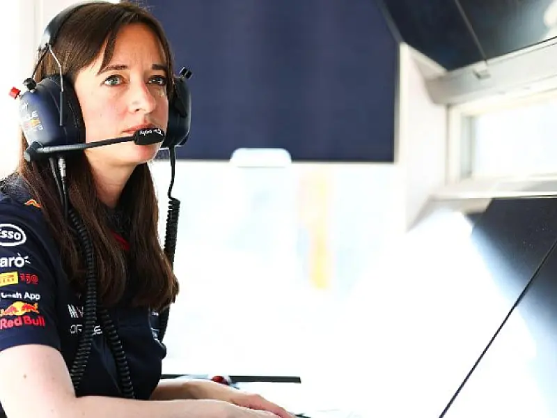 Estrategista da Red Bull revela desafios de ser mulher no comando na F1