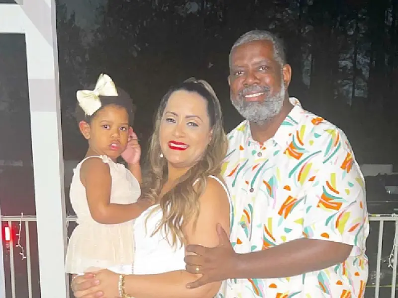 Cantor Péricles e família são assaltados em Santo André