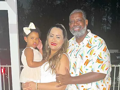 Cantor Péricles e família são assaltados em Santo André
