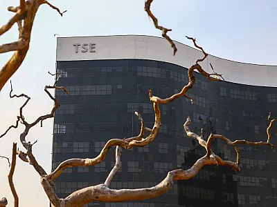 TSE inicia julgamento que pode levar à inelegibilidade de Bolsonaro