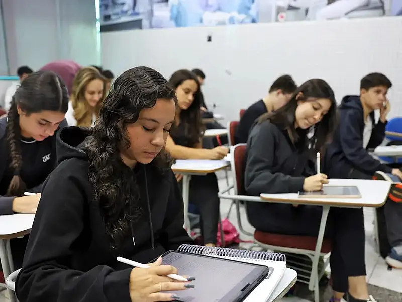 Prazo para pedir isenção da taxa de inscrição do Enem termina às 23h59
