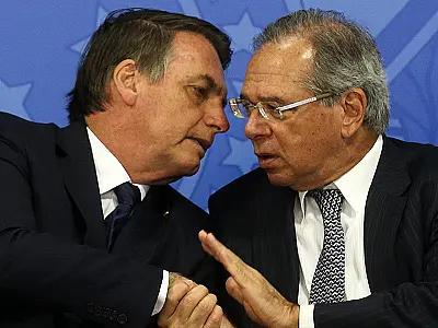 Governo decide dar aumento de 5% a servidores e tirar verbas de outras áreas
