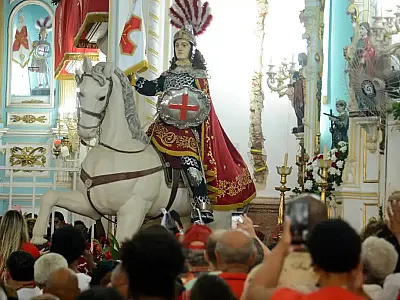 Quem foi São Jorge, celebrado por católicos como santo guerreiro