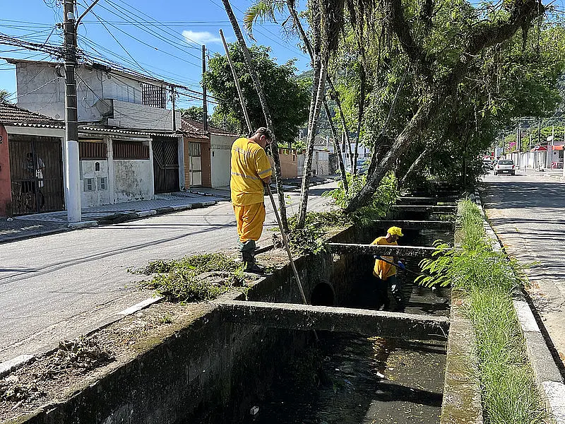 Em dia! Guarujá prossegue com cronograma de zeladoria em todo o Município