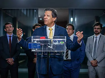 Pautas-chave da agenda de Haddad ficam para julho