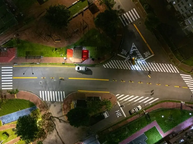 CMT intensifica ações de manutenção e sinalização viária em bairros de Cubatão