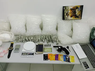 Polícia apreende drogas em ação de combate ao tráfico em São Vicente e Praia Grande