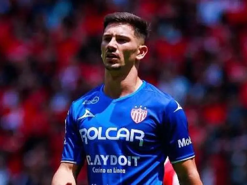 Santos vê uruguaio como aposta, descarta meia e não desiste de Pereyra