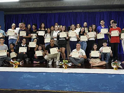 Guarujá forma 383 novos munícipes em cursos profissionalizantes até dia 13