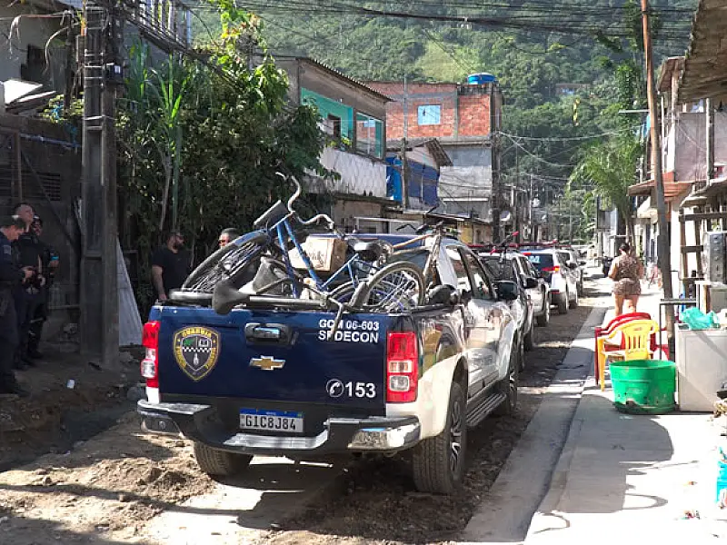 Operação Ferro Velho autua estabelecimento em Guarujá