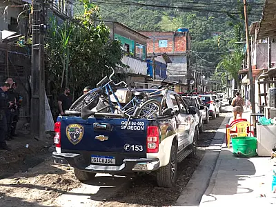 Operação Ferro Velho autua estabelecimento em Guarujá