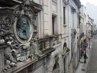 Projeto Santos em Cena oferece rota cênica retratando a vida de José Bonifácio