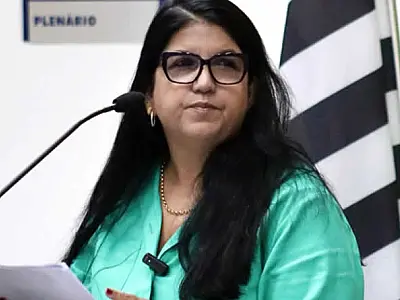 Vereadora Adriana Machado propõe criação do Passe Livre Saúde em Guarujá