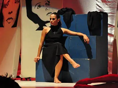 Balé da Cidade de Santos homenageia vida e obra de Edith Piaf