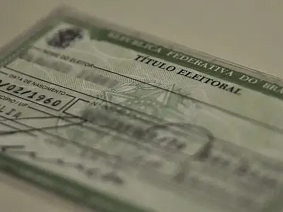 Hoje é último dia para regularizar ou transferir título de eleitor