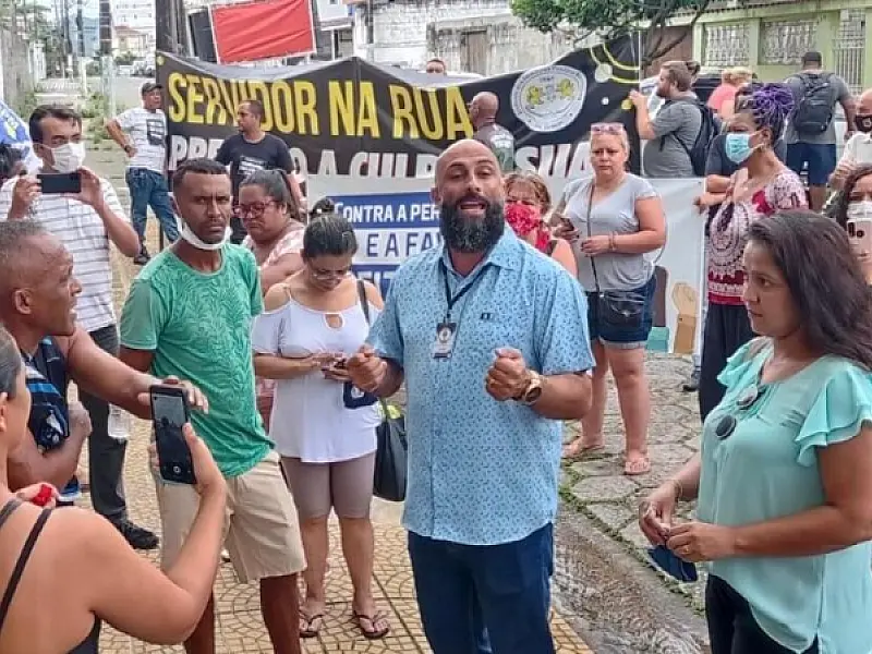 Enquanto servidores de SV mantêm greve por reajuste salarial, Câmara cria cargos comissionados
