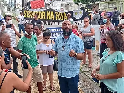 Enquanto servidores de SV mantêm greve por reajuste salarial, Câmara cria cargos comissionados