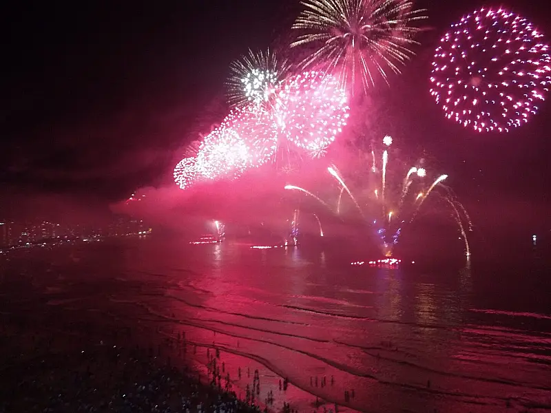 Guarujá terá 15 minutos de fogos no réveiloon e muitas outras atrações na temporada de verão
