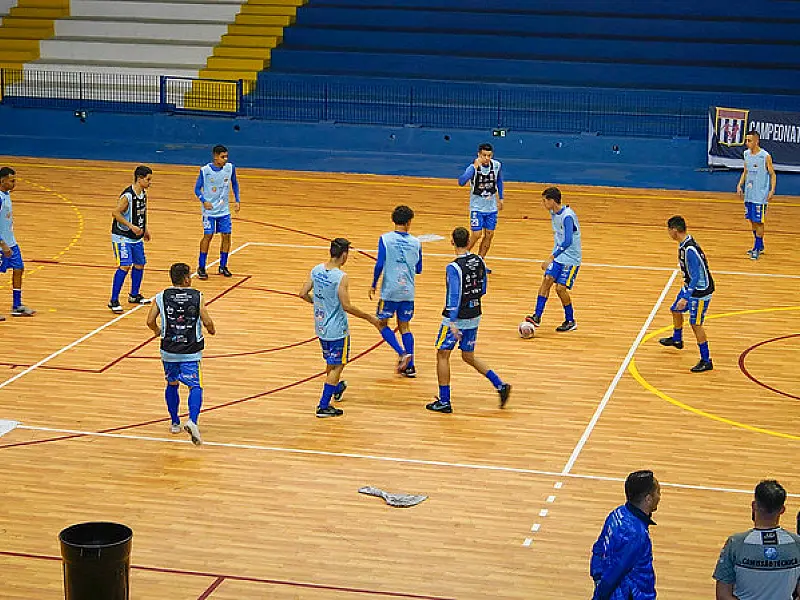Guarujá disputa vôlei adaptado, futsal e xadrez fora de casa nesta sexta-feira