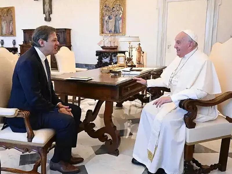 Haddad encontra papa Francisco e defende taxação de super-ricos