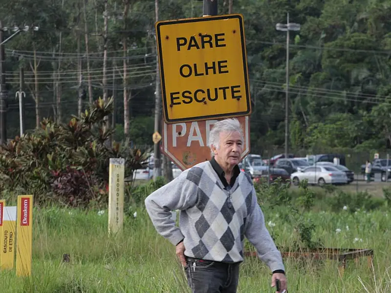 Prefeitura descerra placa da Ponte Jornalista Manuel Alves Fernandes 'Maneco' hoje
