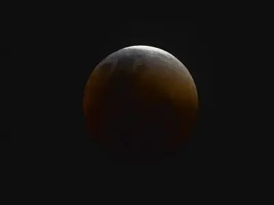 Na noite do domingo acontecerá um raro eclipse lunar total