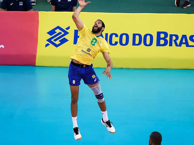 Governo aciona AGU após postagem de jogador de vôlei sobre Lula